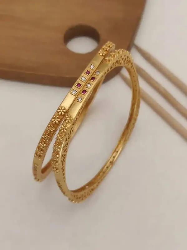 Micro_Gold_Plated_Ad_Diamond_Studed_Fancy_Flower_Design_Square_Shape_Bangle
