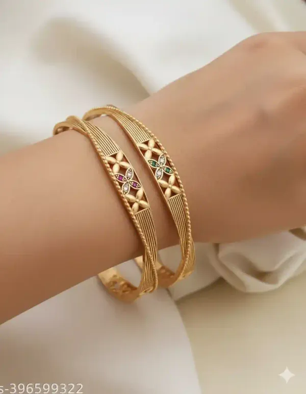 Micro_Gold_Plated_Daily_Wear_Ad_Diamond_Studed_Fancy_Flower_Bangle