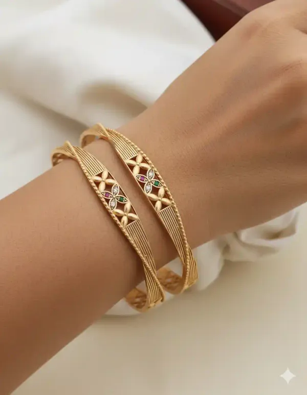 Micro_Gold_Plated_Daily_Wear_Ad_Diamond_Studed_Fancy_Flower_Bangle