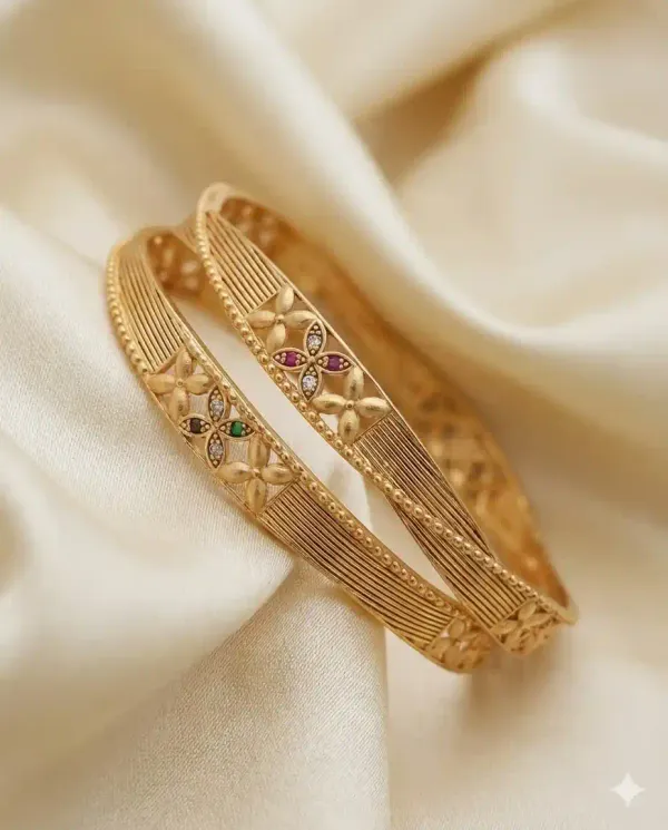 Micro_Gold_Plated_Daily_Wear_Ad_Diamond_Studed_Fancy_Flower_Bangle