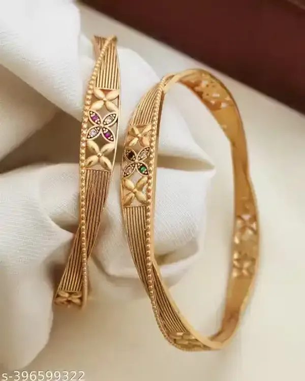Micro_Gold_Plated_Daily_Wear_Ad_Diamond_Studed_Fancy_Flower_Bangle
