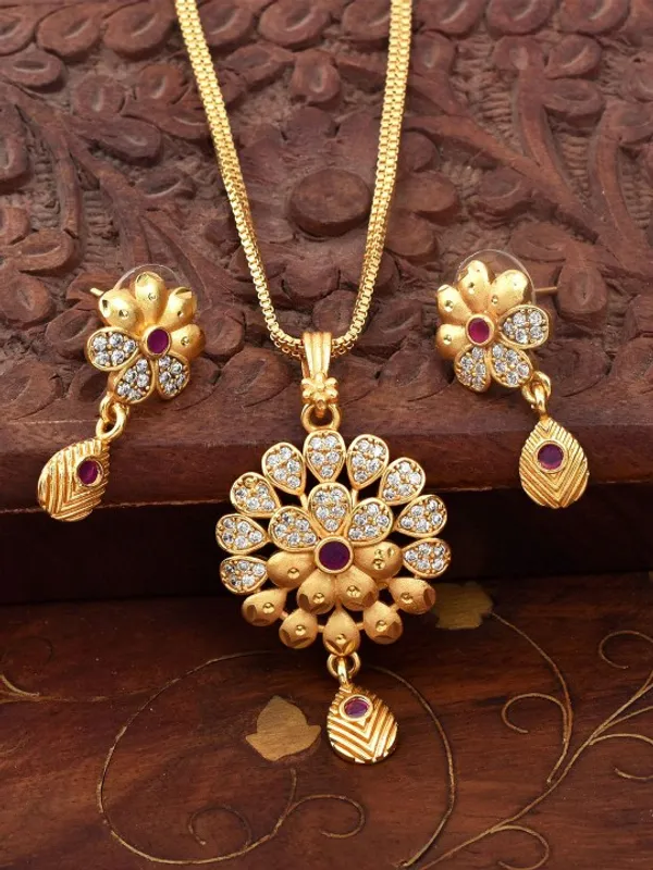Gold-Plated_Cubic_Zirconia-Studded__Fancy_Flower_Pendent_Set