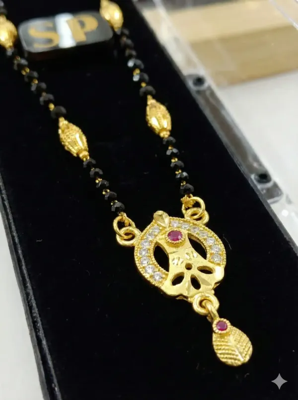 Classic_Gold-Finish_Ad_Diamond_Fancy_Leaf_Design_18_Inches_Mangalsutra