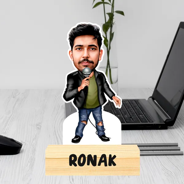 Male_Singer_Caricature_with_Wooden_Base