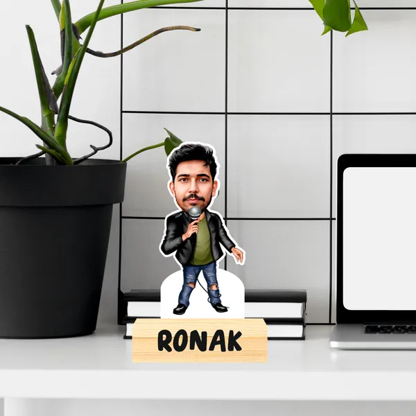 Male_Singer_Caricature_with_Wooden_Base