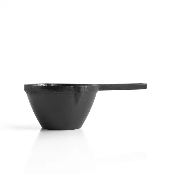Black_Cast_Iron_Tadka_Pan_For_Kitchen_Use
