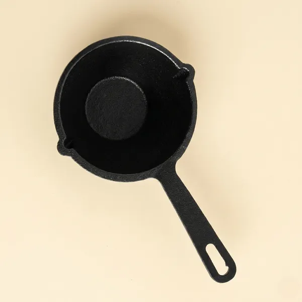 Black_Cast_Iron_Tadka_Pan_For_Kitchen_Use