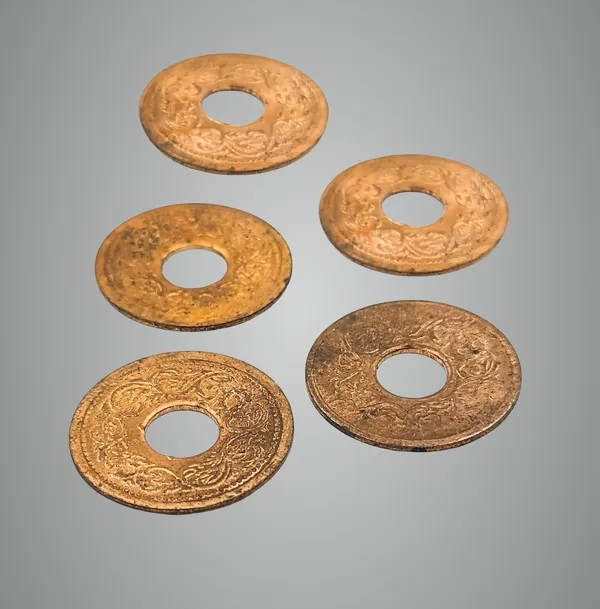 Copper_Coin_With_Hole_(Pack_Of_21)_Carry_The_Coins_In_A_Wallet_Or_Purse_To_Attract_Financial_Abundance_And_Prosperity.