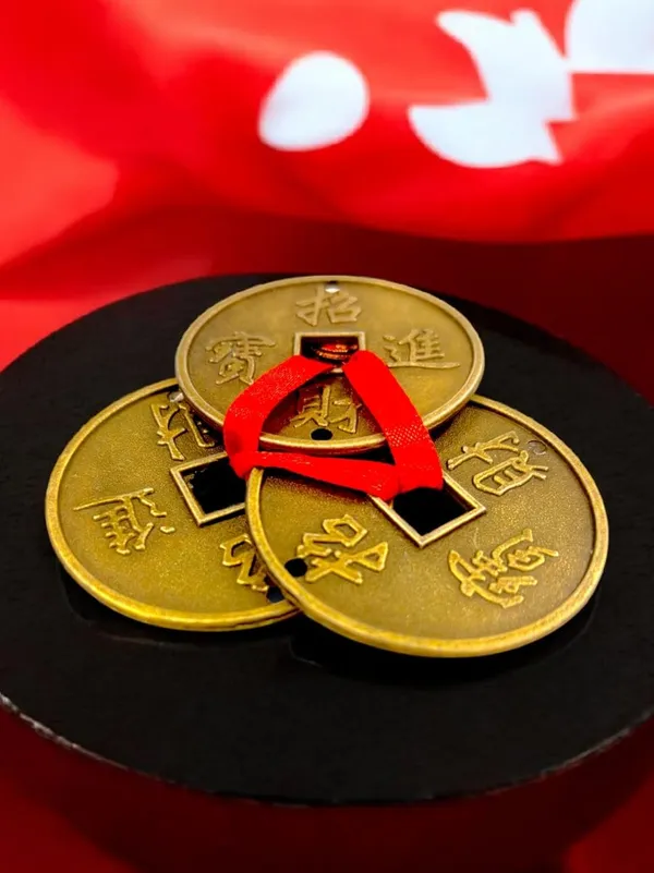 Big_Size_3_Lucky_Coins_Tied_Red_Ribbon_Luck_Coin_For_Wealth_Career_Business_And_Success_Size_10_Cm
