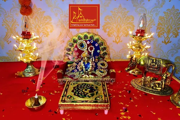Presents_Gold_Designer_Attractive_Pure_Ashtdhatu_Laddu_Gopal_Idol_|_Puja_|_Decor_|_Home_|_Office_Size:-_3_No.