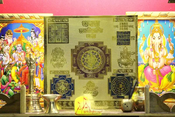 Dhanda_Laxmi_Prapti_Yantra_For_Business_Growth_With_Shri_Dhanda_Yantra/Kuber_Yantra/Ganesh_Yantra/Vyapar_Vrudhi_Yantra.Copper,Multi_Color_(9X9_Inch);_Ach183