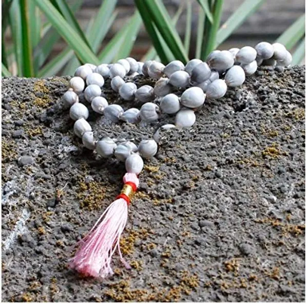 108+1_Beads_Vaijayanti_Mala_For_|Wearing||Japa||Meditation||Chanting||Puja|.(Off_White)