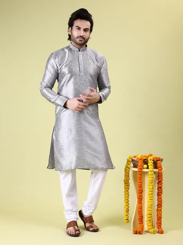 Mens_Art_Silk_Computer_Embroidary_with_Sequince_Work_Kurta