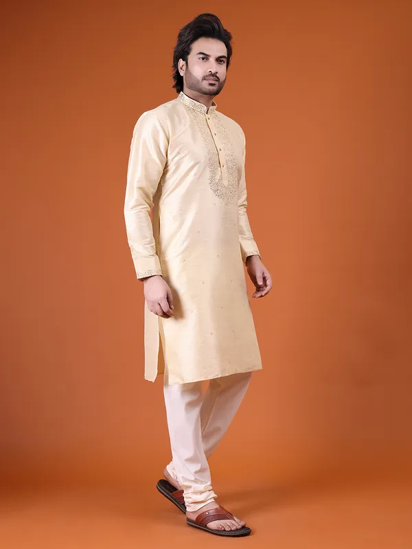 Mens_Art_Silk_Computer_Embroidary_with_Sequince_Work_Kurta