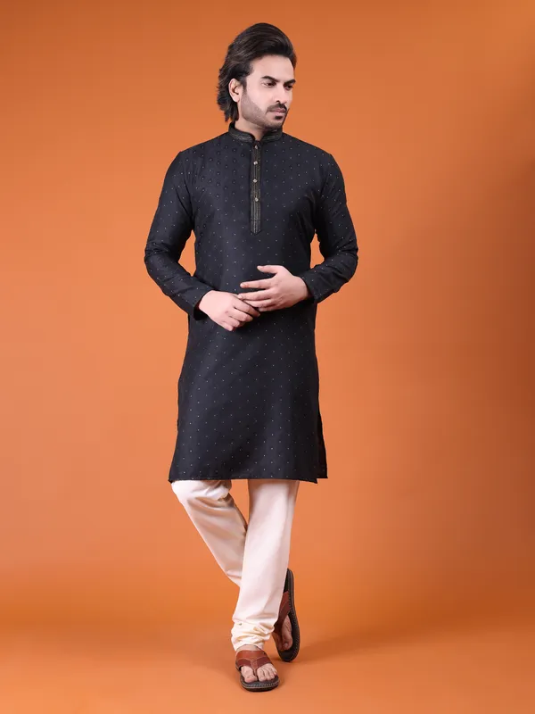 Mens_Cotton_Silk_Resham,Jari_with_Fancy_button_Kurta