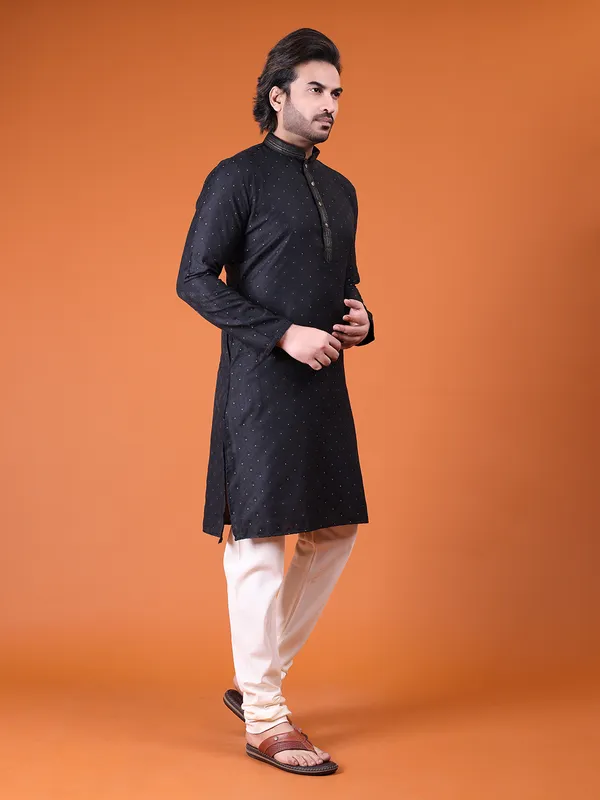 Mens_Cotton_Silk_Resham,Jari_with_Fancy_button_Kurta