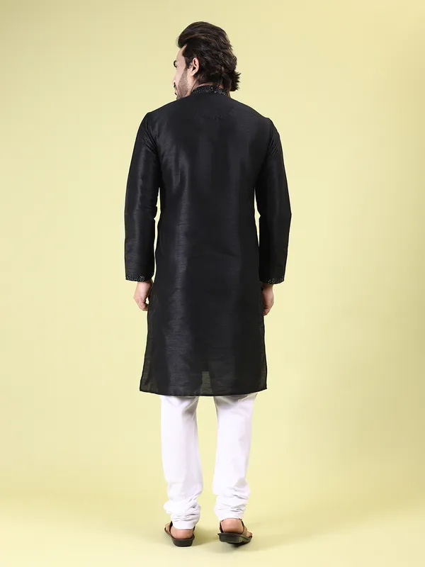 Mens_Art_Silk_Computer_Embroidary_with_Sequince_Work_Kurta