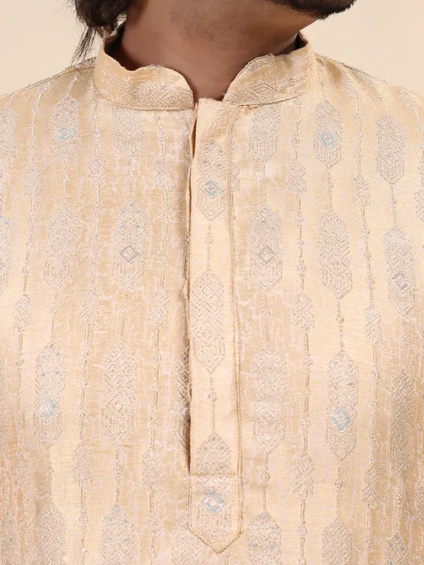 Mens_Handloom_Silk_Resham_and_Jari_Work_Kurta