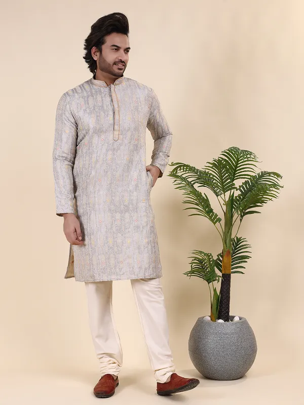 Mens_Handloom_Silk_Resham_and_Jari_Work_Kurta