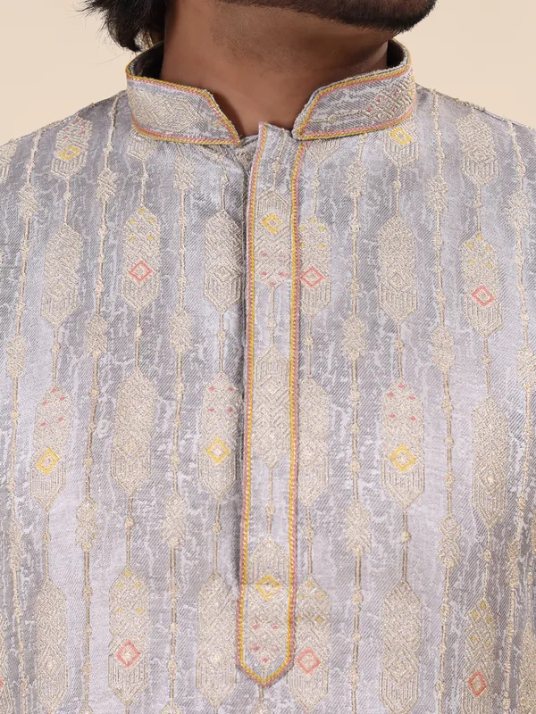 Mens_Handloom_Silk_Resham_and_Jari_Work_Kurta