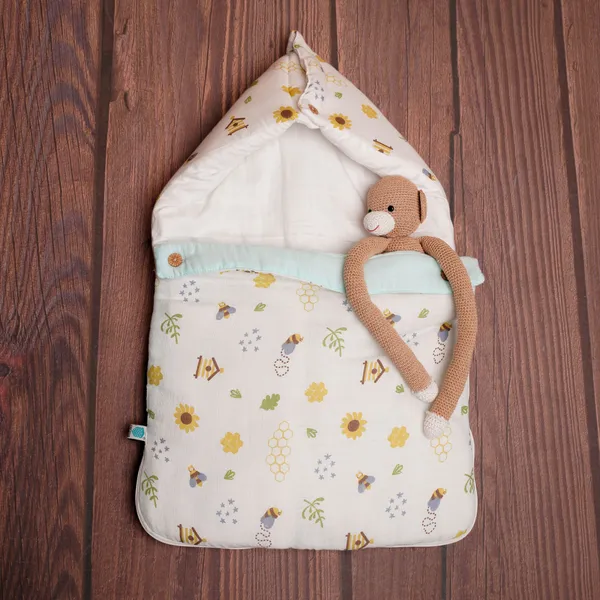 Beehive_Carrier_Anti-Bacterial_and_Soft_Material_Nest