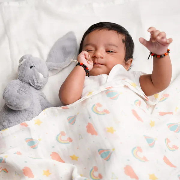 Rainbow_Anti-Bacterial_and_Soft_Material_Swaddle
