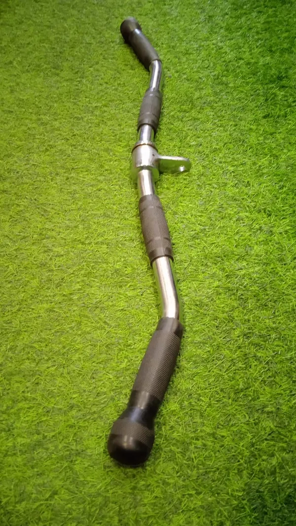 Chrome_Handle_With_Black_Rubber_Grips_38_Solid_Lat_Bar_(Revolving_Curl_Bar)