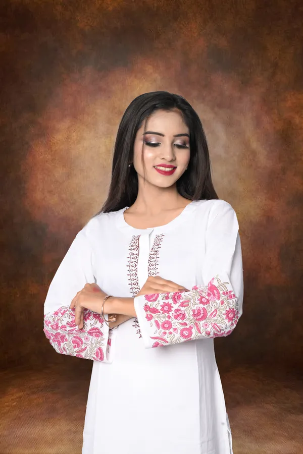 White_Embroidered_Kurta_With_Pant_For_Women