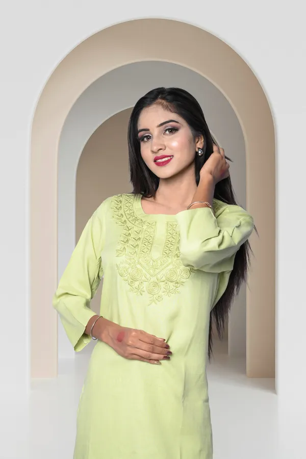 Pista_Green_Solid_Straight_Rayon_Stitched_Kurta_With_Pant_For_Women
