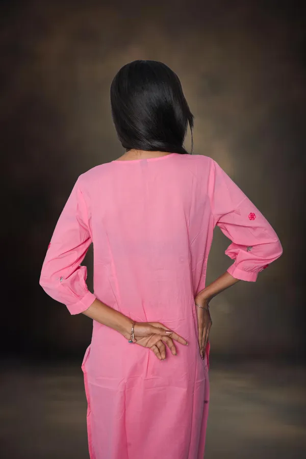 Pink_Embroidered_Cotton_Kurta_Set_With_Malmal_Dupatta_For_Women