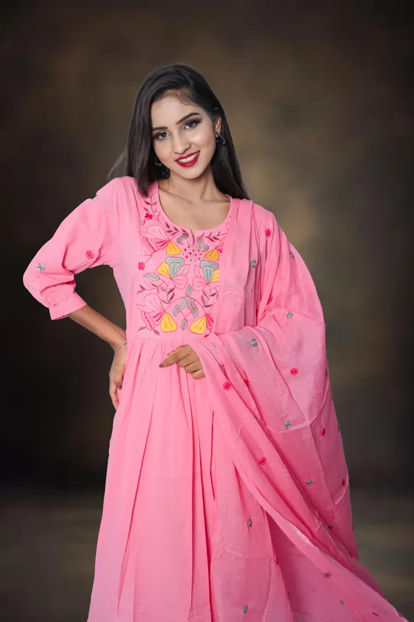 Pink_Embroidered_Cotton_Kurta_Set_With_Malmal_Dupatta_For_Women