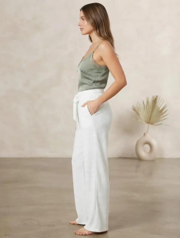 Everyday_Ease_Loose-Fit_Trousers