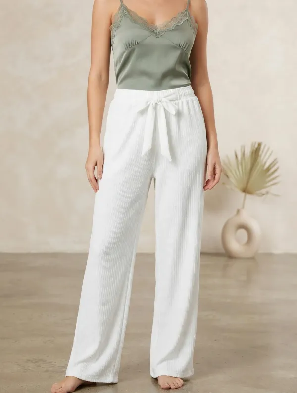 Everyday_Ease_Loose-Fit_Trousers