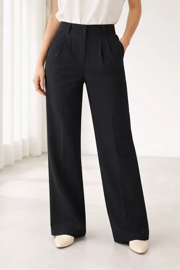 Black_High_Waist_Tailored_Pant
