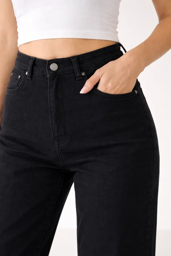 Girl's_Black_Straight-fit_Jeans