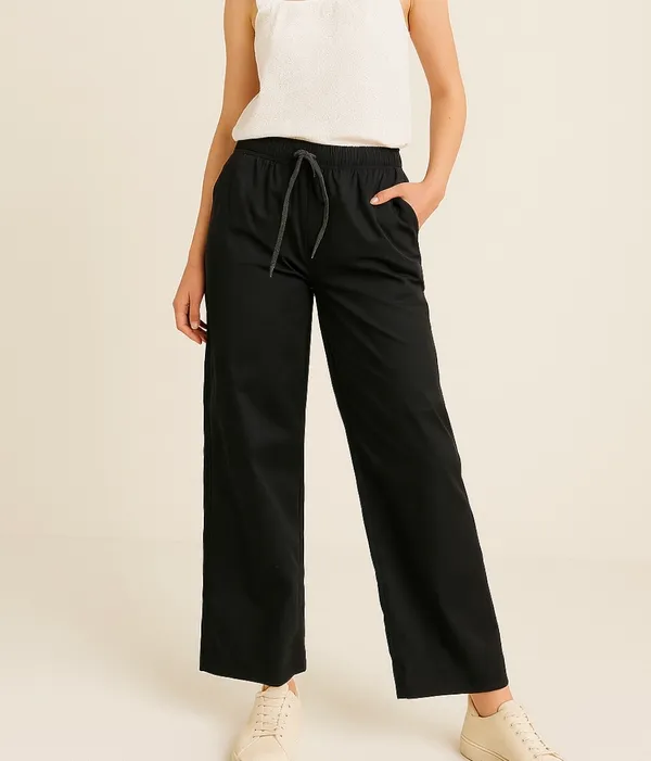 Black_Breathable_Cotton_Straight_Fit_Pant_With_2_Pockets_For_Girls