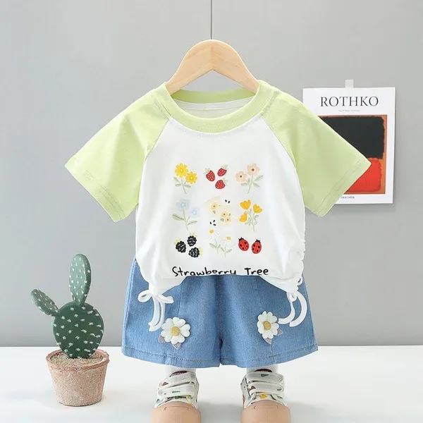 Green_Trendy_&_Comfortable_Strawberry_Shorts_Set_For_Girls