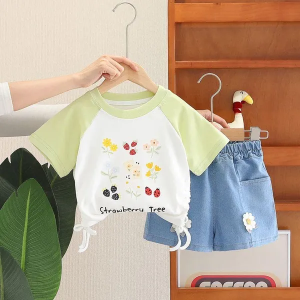 Green_Trendy_&_Comfortable_Strawberry_Shorts_Set_For_Girls