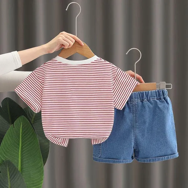 Red_Stripped_T-Shirt_Shorts_Set_For_Girls