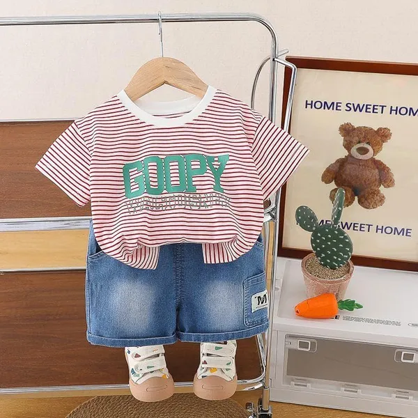 Red_Stripped_T-Shirt_Shorts_Set_For_Girls