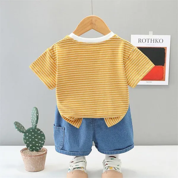 Yellow_Trendy_&_Comfortable_Striped_T-Shirt_Shorts_Set_For_Boys