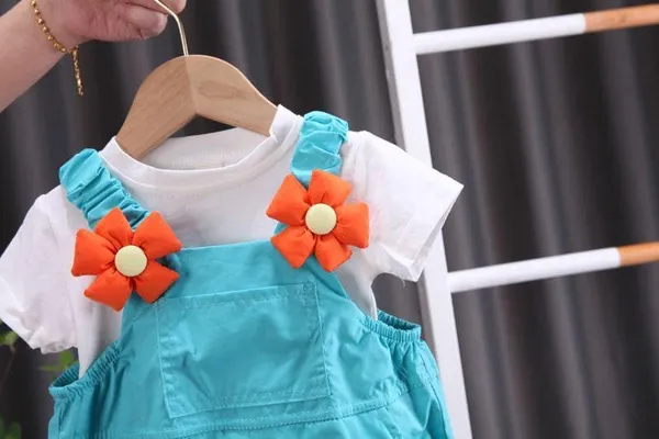 Sea_Green_Trendy_&_Comfortable_Floral_Dungaree_For_Girls