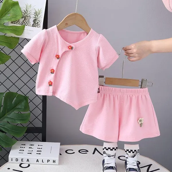 Pink_Trendy_&_Comfortable_Flower_Buttons_Shorts_Set_For_Girls