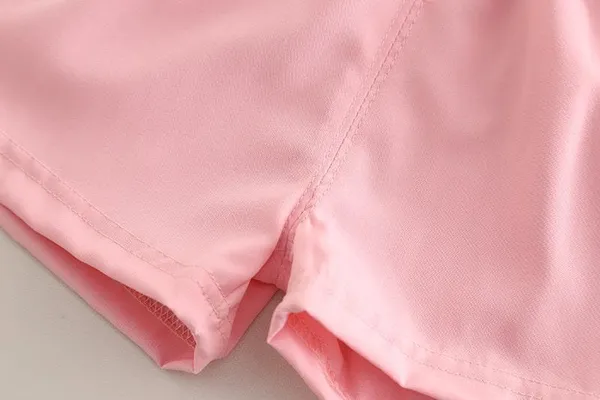 Pink_Trendy_&_Comfortable_Small_Flower_Shorts_Set_For_Girls