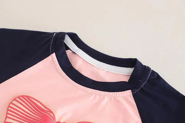 Pink_Trendy_&_Comfortable_Bow_T-Shirt_Shorts_Set_For_Girls