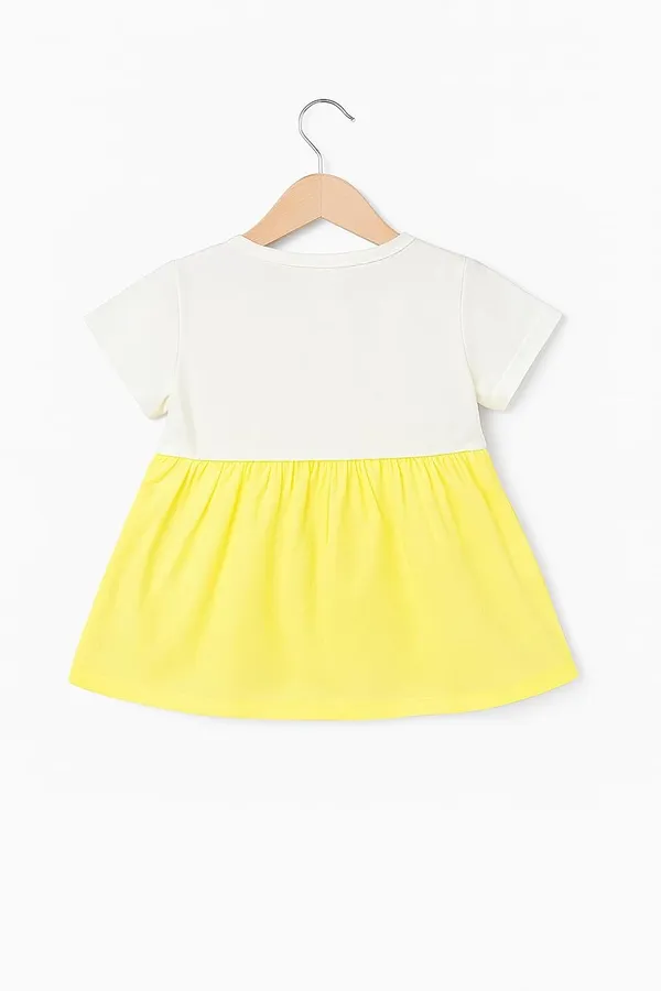 Yellow_Trendy_&_Comfortable_Ducky-Applique_Pink_Pinafore_&_Peter-Pan_Tee_For_Girls