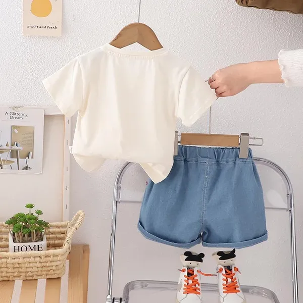 Cream_Trendy_&_Comfortable_Holiday_Shorts_Set_For_Baby_Girls