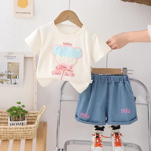 Cream_Trendy_&_Comfortable_Holiday_Shorts_Set_For_Baby_Girls