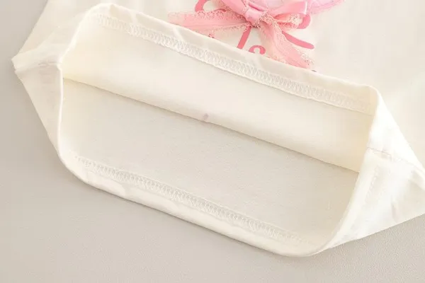 Cream_Trendy_&_Comfortable_Holiday_Shorts_Set_For_Baby_Girls