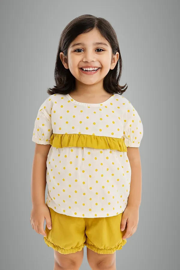 Yellow_Trendy_&_Comfortable_Polka_Dot_Top_And_Shorts_Set_For_Girls